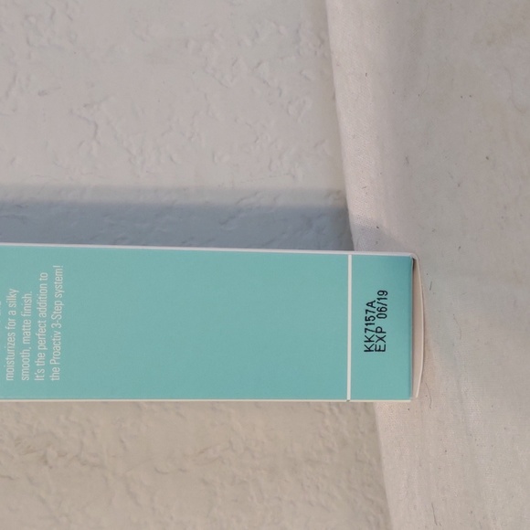 proactiv Liquid SPF 15 Sunscreen. Never opened. Still has original seal on it. - Picture 6 of 10